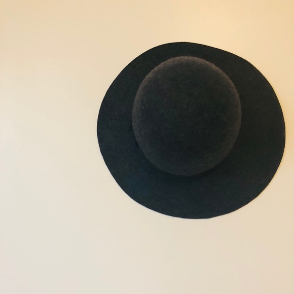 100% Wool Wide-Brim Hat - Picture 3 of 3